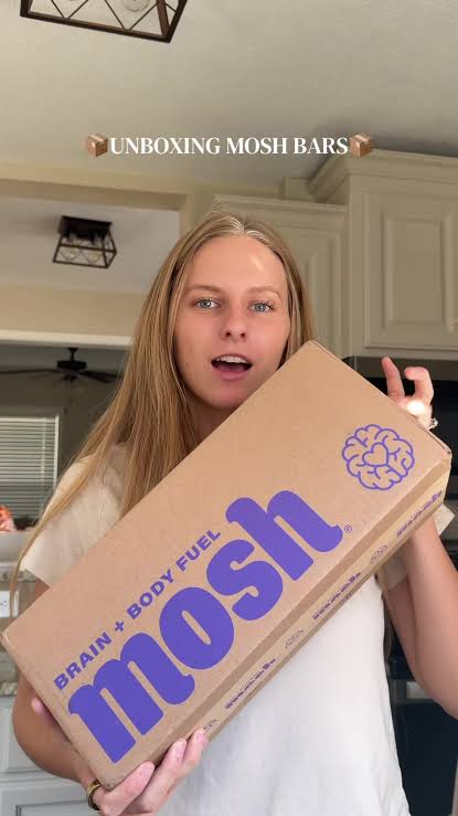 Creator unboxing MOSH bars